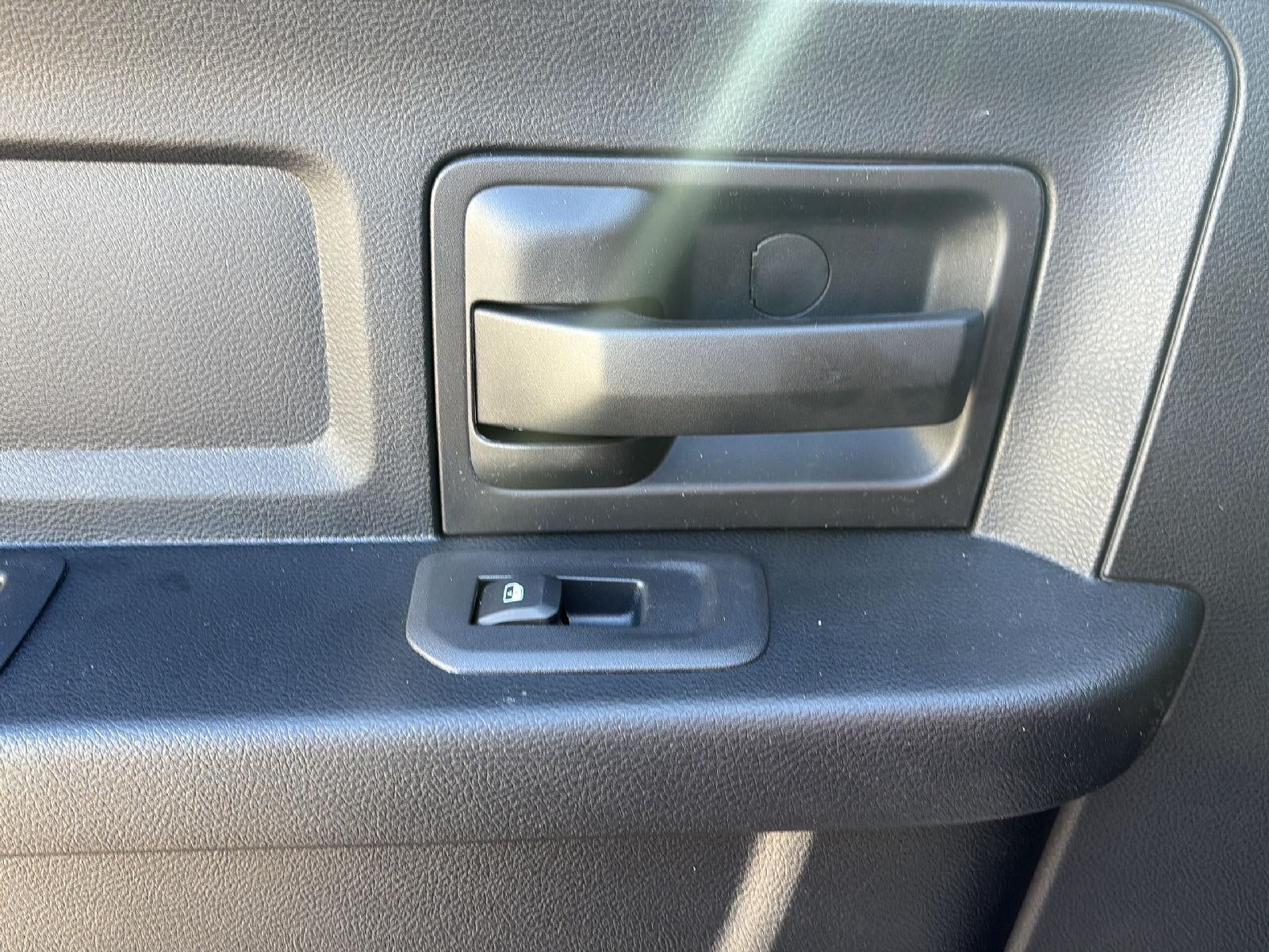 2025 RAM Ram 3500 RAM 3500 TRADESMAN CREW CAB 4X4 6'4' BOX