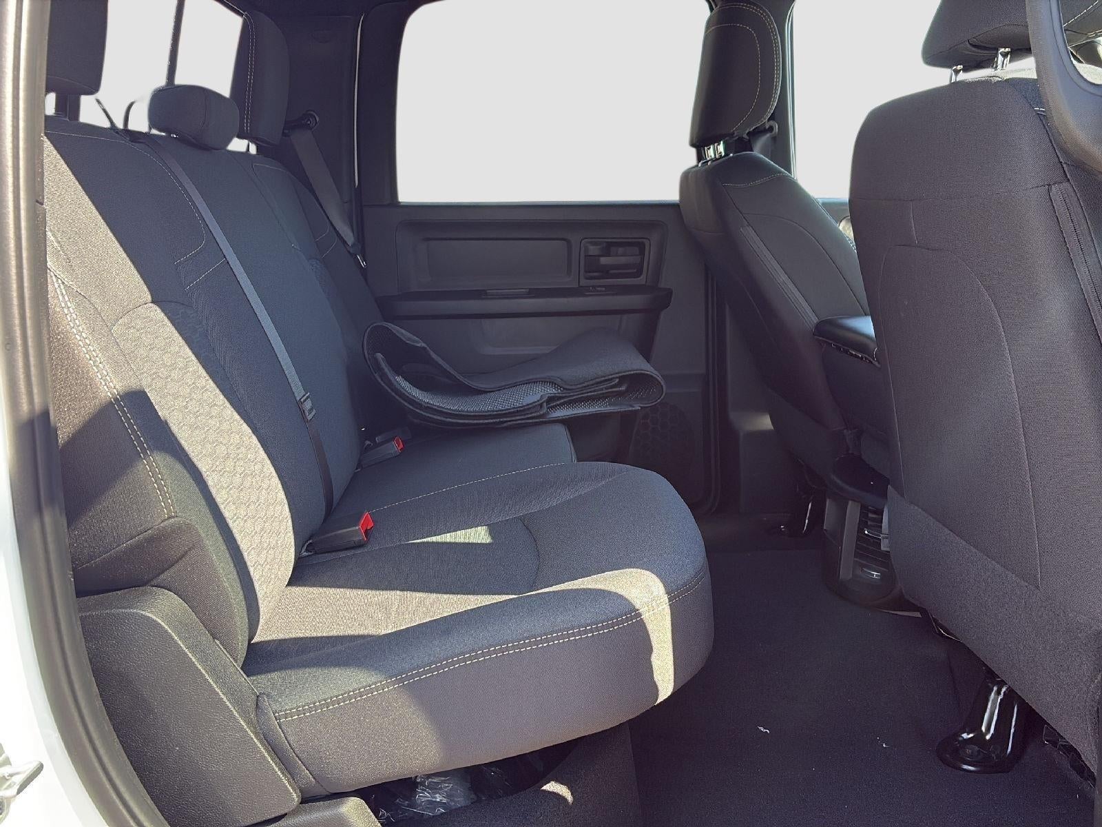 2025 RAM Ram 3500 RAM 3500 TRADESMAN CREW CAB 4X4 6'4' BOX