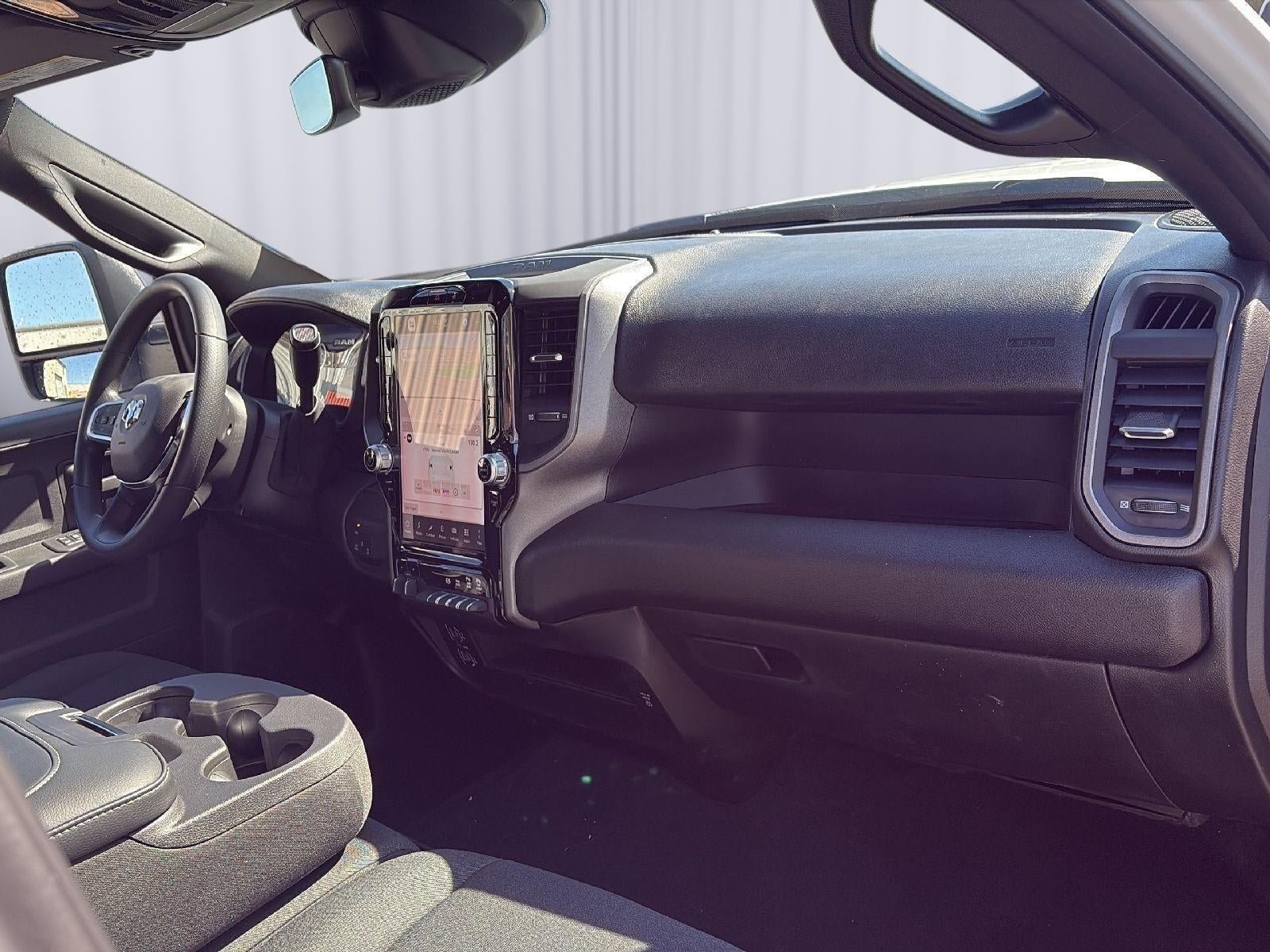 2025 RAM Ram 3500 RAM 3500 TRADESMAN CREW CAB 4X4 6'4' BOX