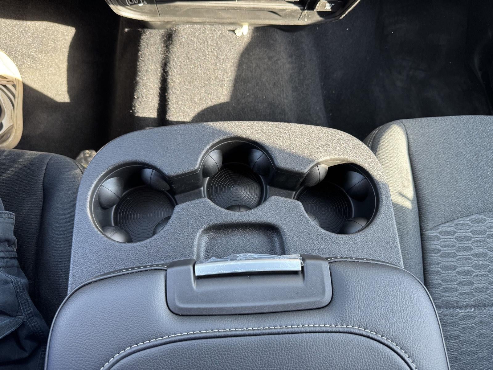 2026 RAM Ram 2500 RAM 2500 BLACK EXPRESS CREW CAB 4X4 6'4' BOX