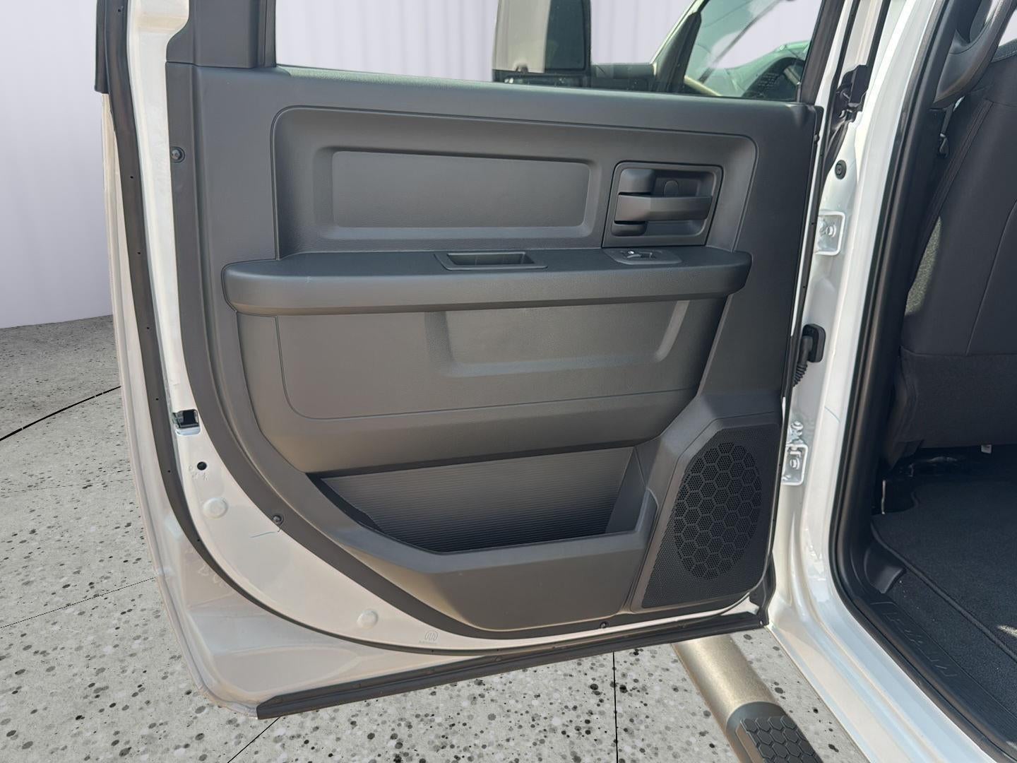 2025 RAM Ram 2500 RAM 2500 TRADESMAN CREW CAB 4X4 6'4' BOX