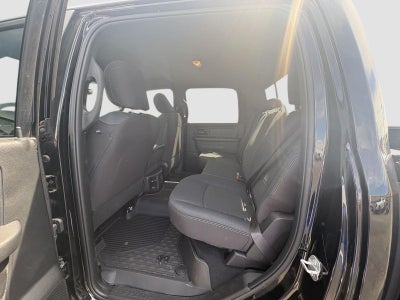 2026 RAM 2500 RAM 2500 BLACK EXPRESS CREW CAB 4X4 6'4' BOX