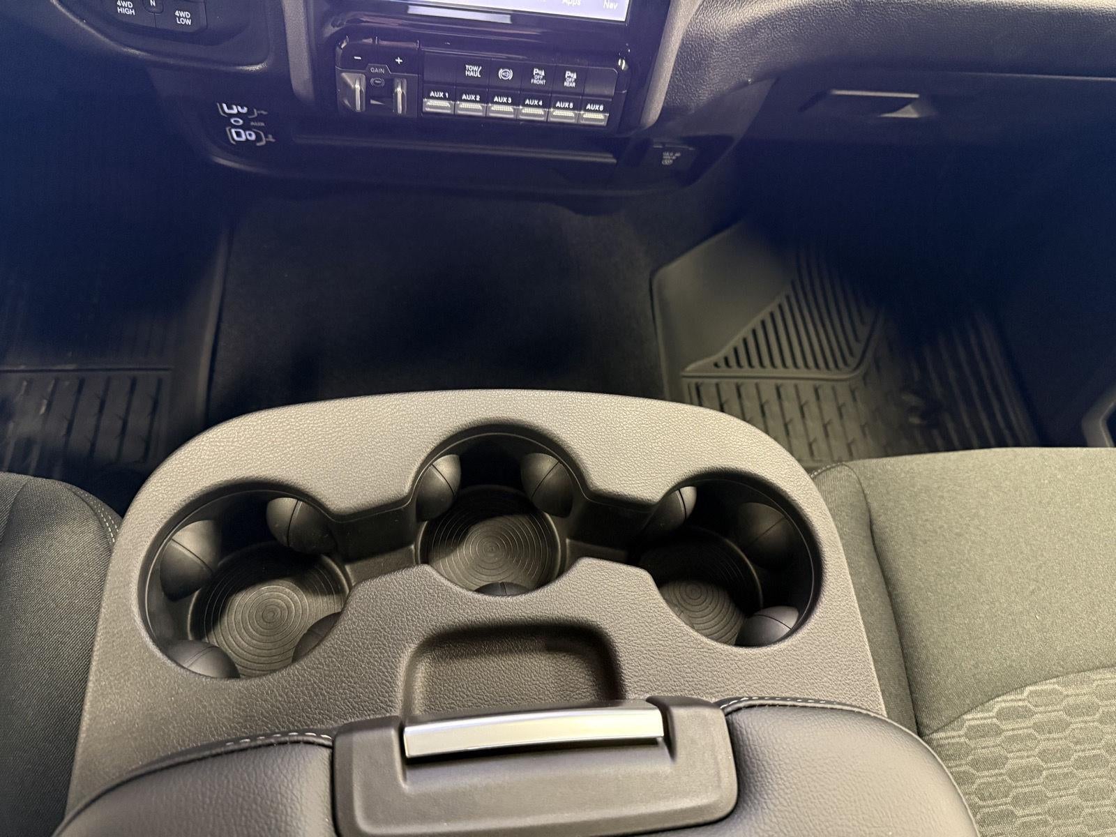 2026 RAM Ram 2500 RAM 2500 TRADESMAN CREW CAB 4X4 6'4' BOX