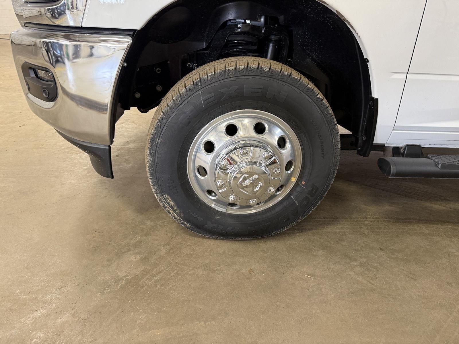 2026 RAM Ram 3500 RAM 3500 TRADESMAN CREW CAB 4X4 8' BOX