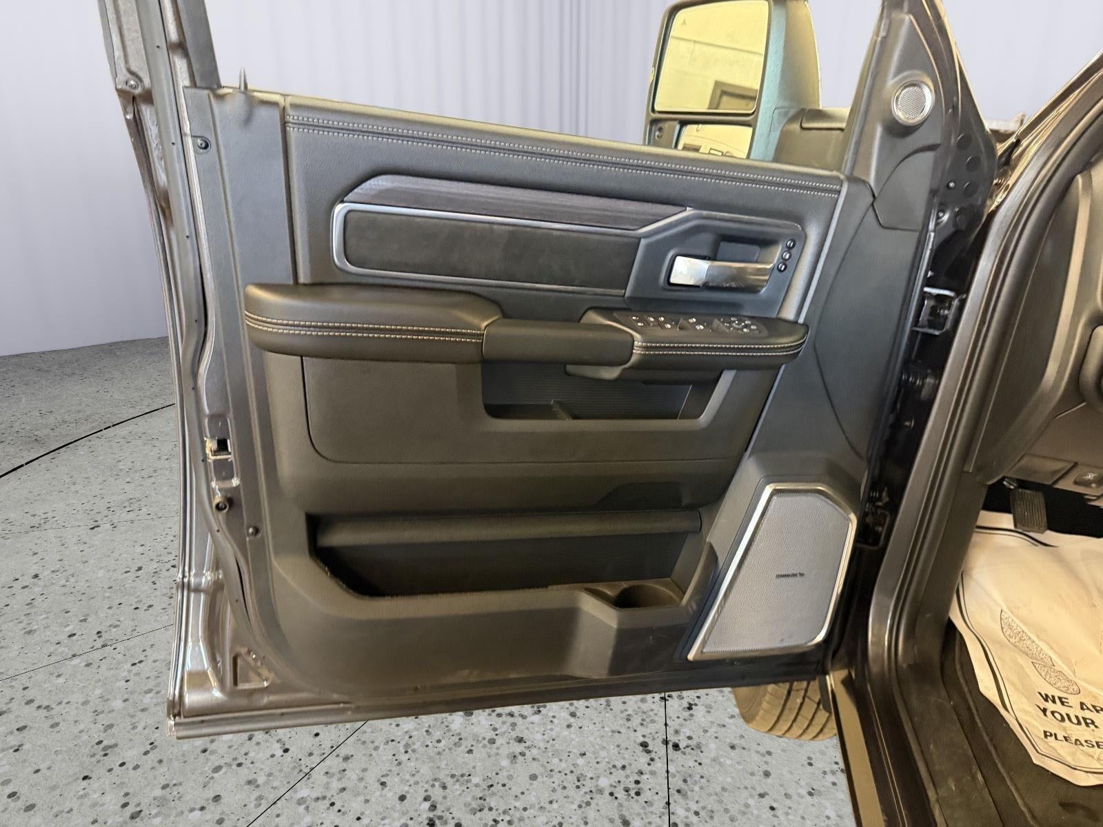 2026 RAM Ram 3500 RAM 3500 LARAMIE MEGA CAB 4X4 6'4' BOX