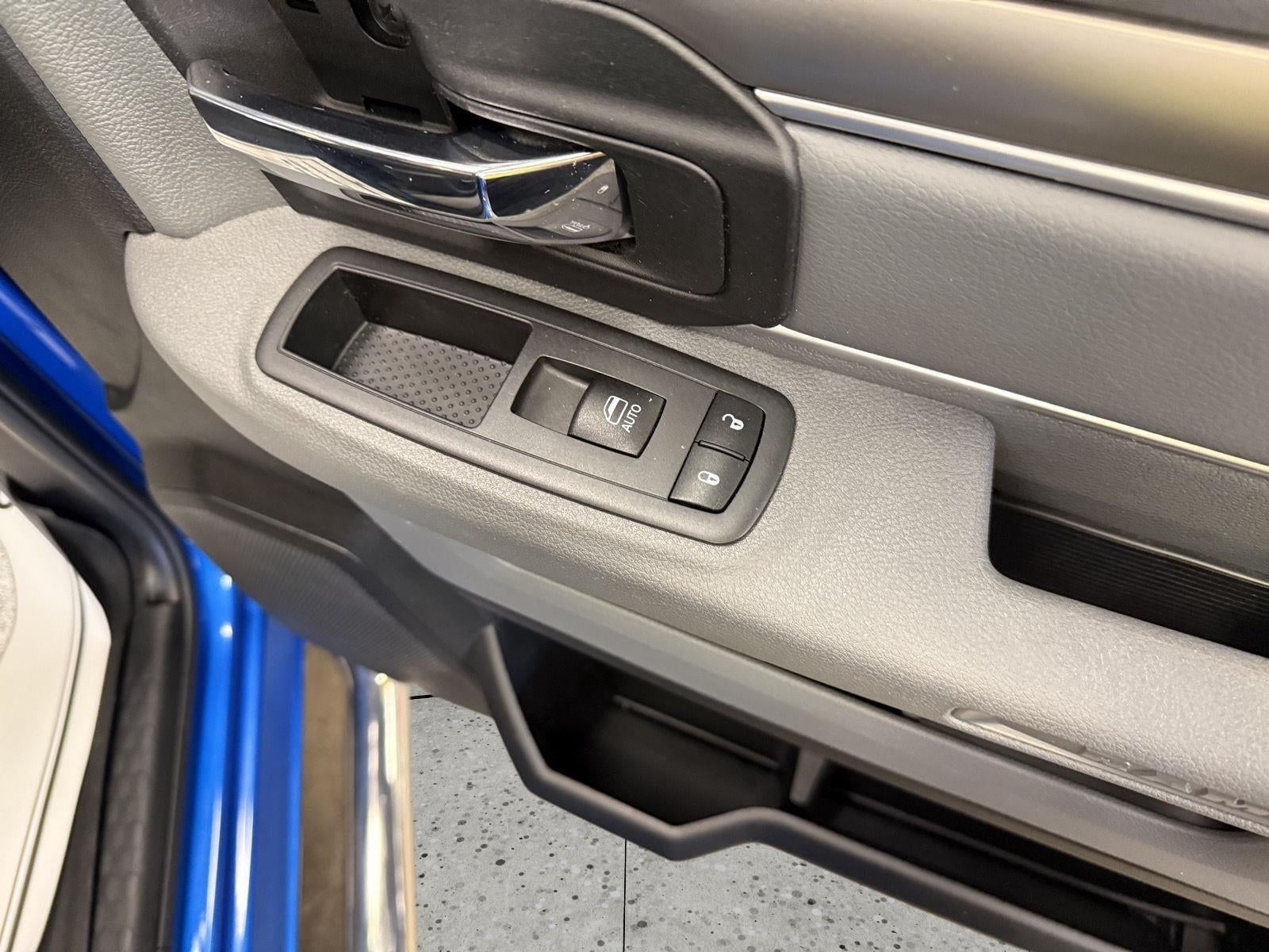 2021 RAM 1500 Classic Tradesman Regular Cab 4x2 6'4' Box