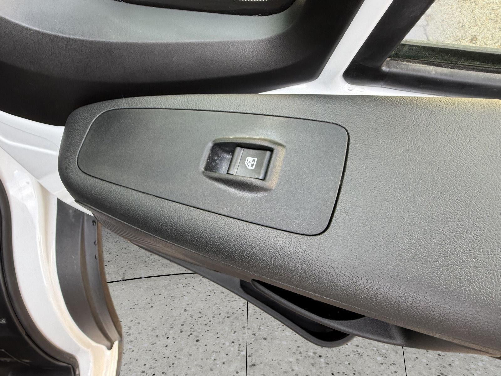 2025 RAM ProMaster 1500 SLT