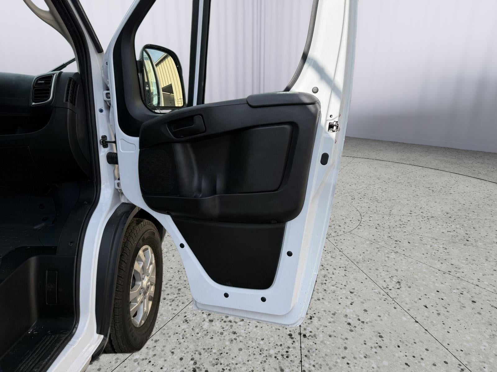 2025 RAM ProMaster 1500 SLT