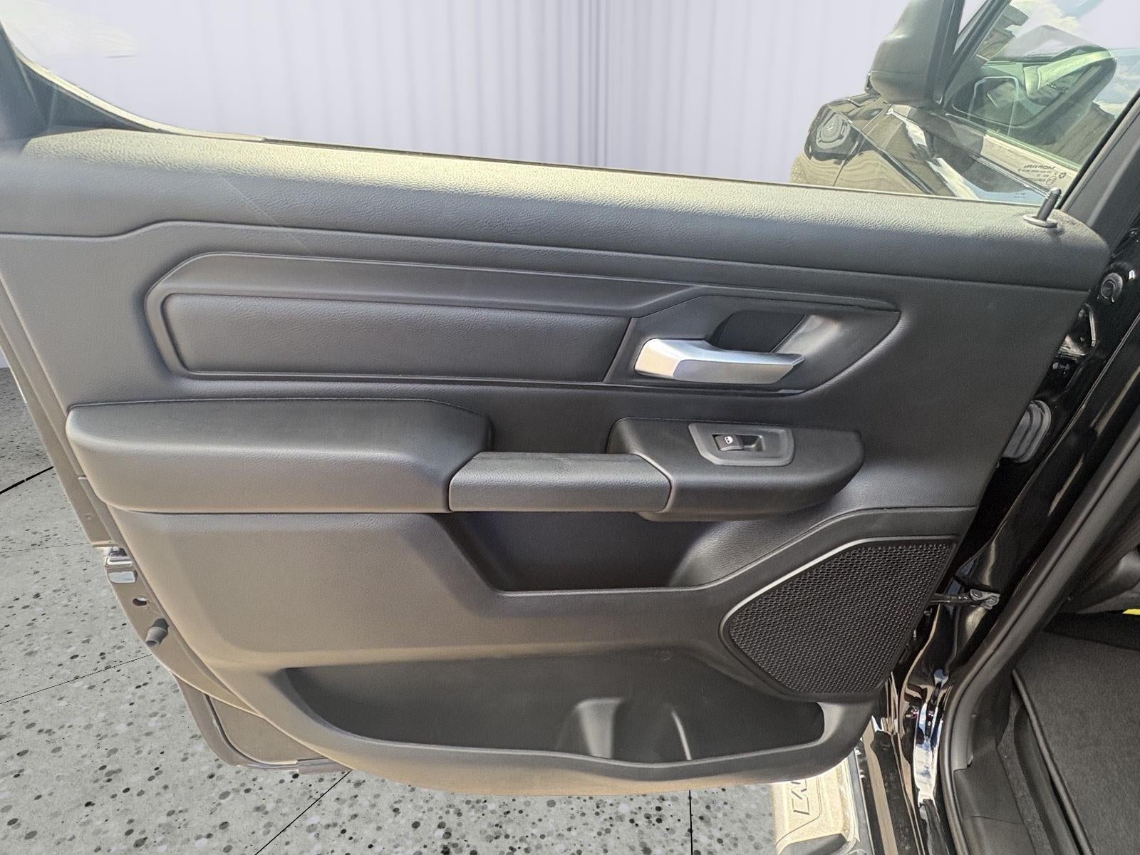 2026 RAM 1500 RAM 1500 EXPRESS CREW CAB 4X4 5'7' BOX
