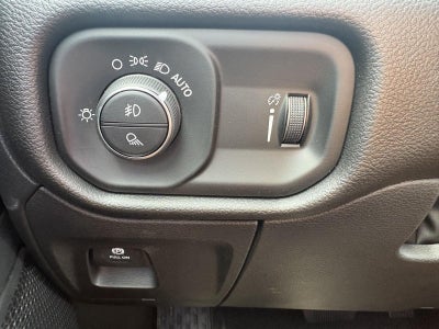 2026 RAM 1500 RAM 1500 EXPRESS CREW CAB 4X4 5'7' BOX