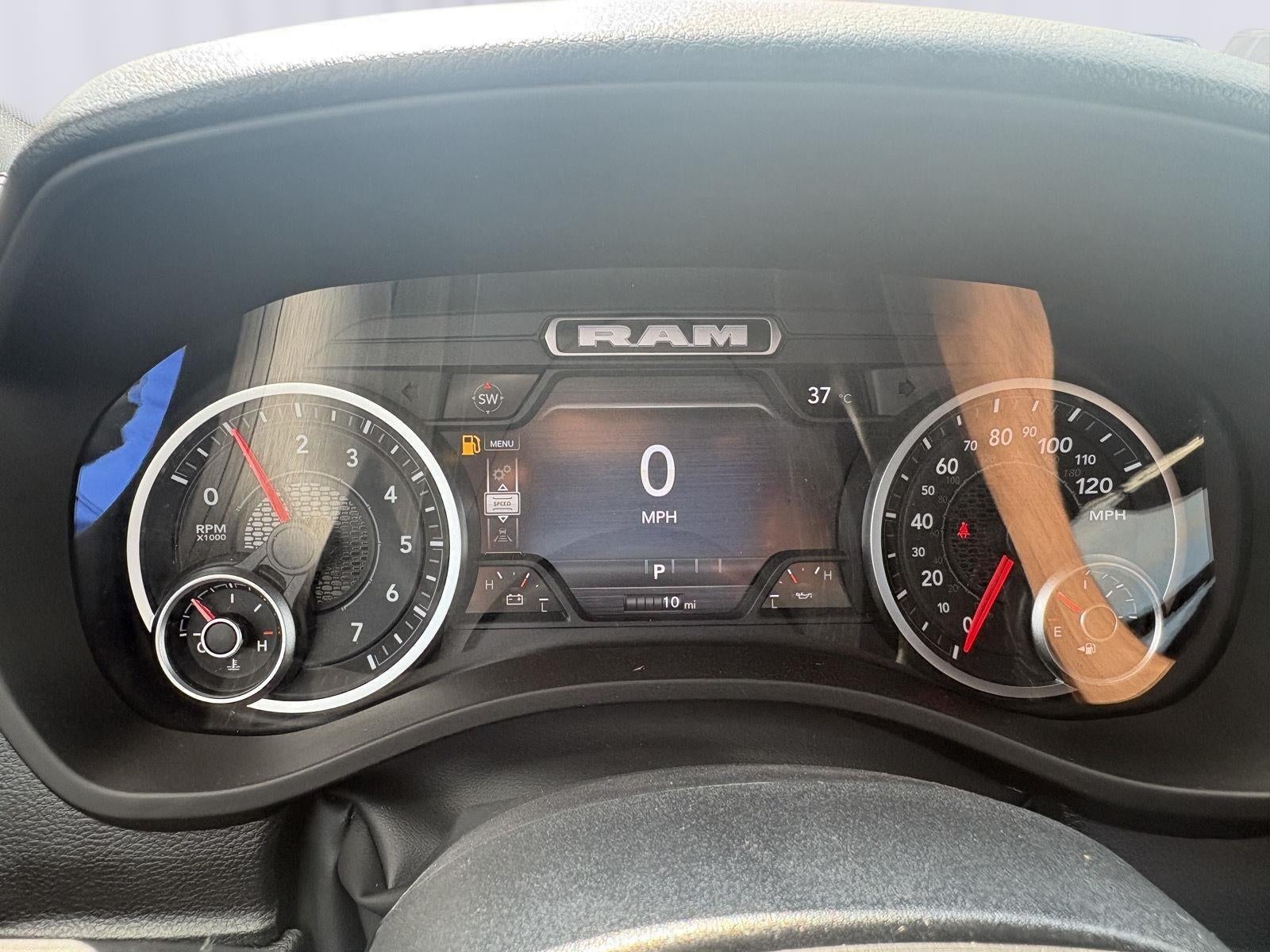 2026 RAM 1500 RAM 1500 EXPRESS CREW CAB 4X4 5'7' BOX