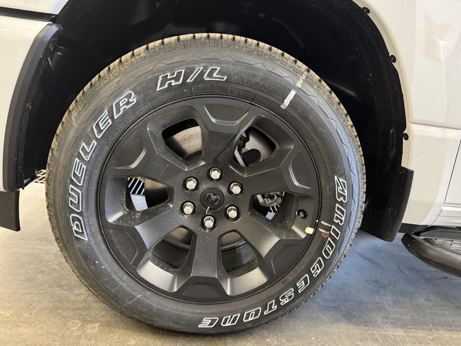 2026 RAM Ram 1500 RAM 1500 EXPRESS CREW CAB 4X4 5'7' BOX