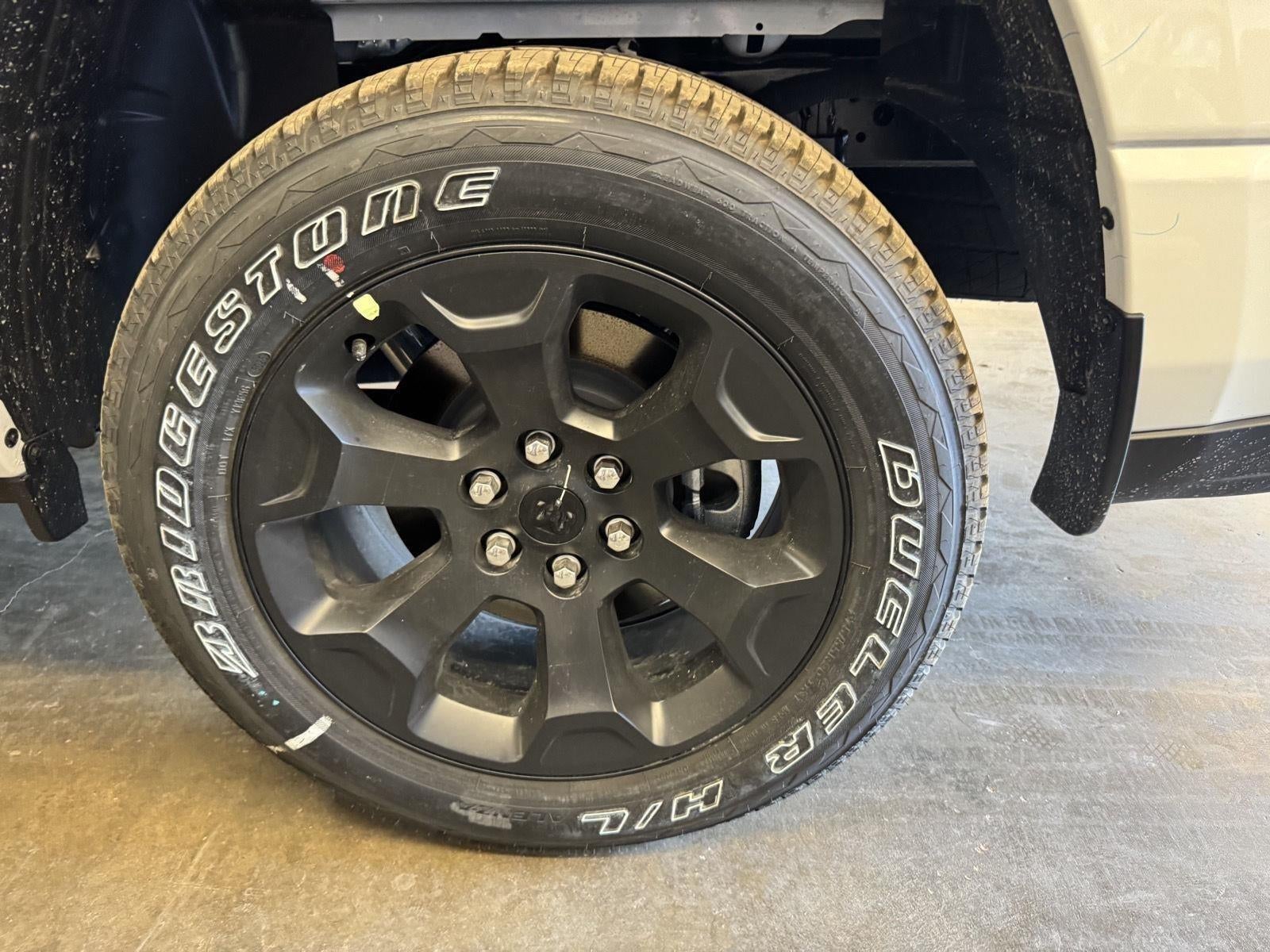 2026 RAM Ram 1500 RAM 1500 EXPRESS CREW CAB 4X4 5'7' BOX