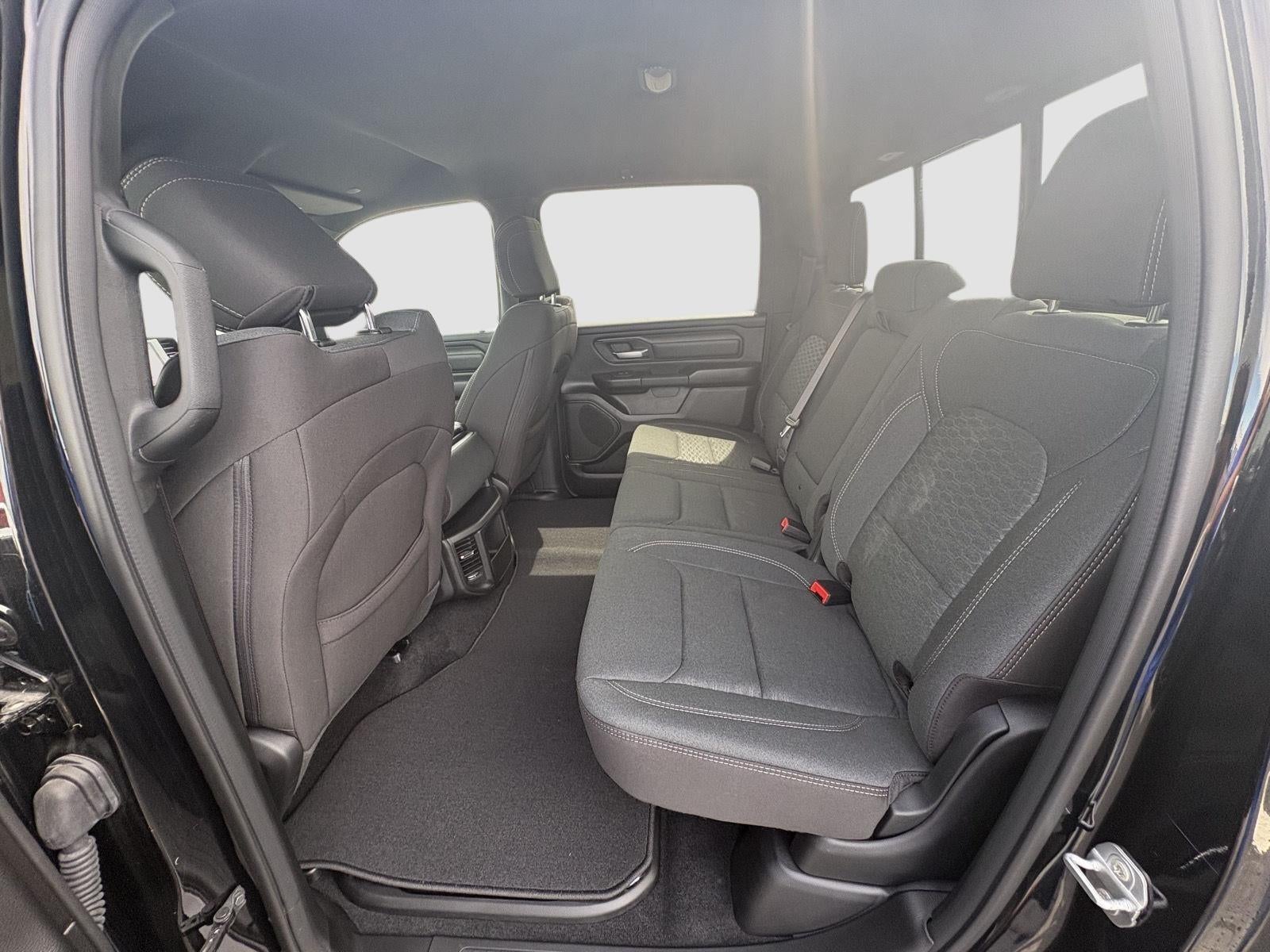 2026 RAM 1500 RAM 1500 TRADESMAN CREW CAB 4X4 5'7' BOX