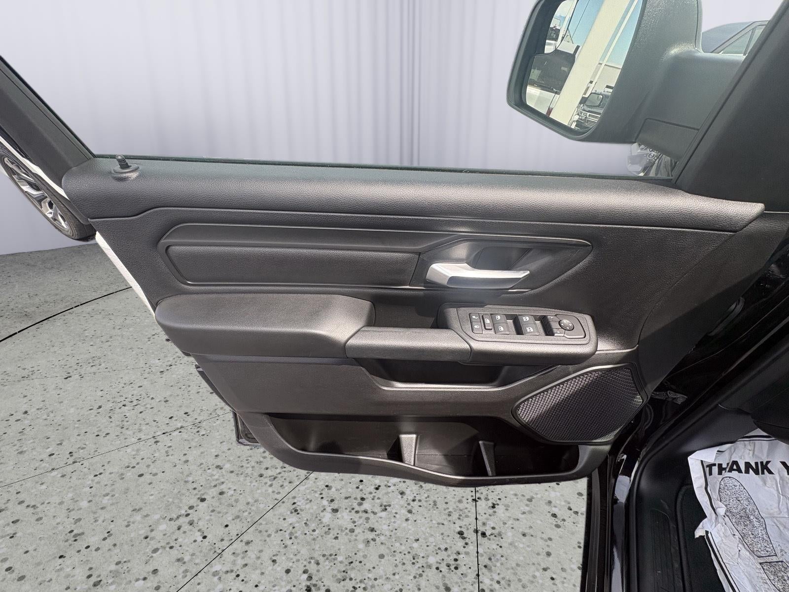 2026 RAM 1500 RAM 1500 TRADESMAN CREW CAB 4X4 5'7' BOX