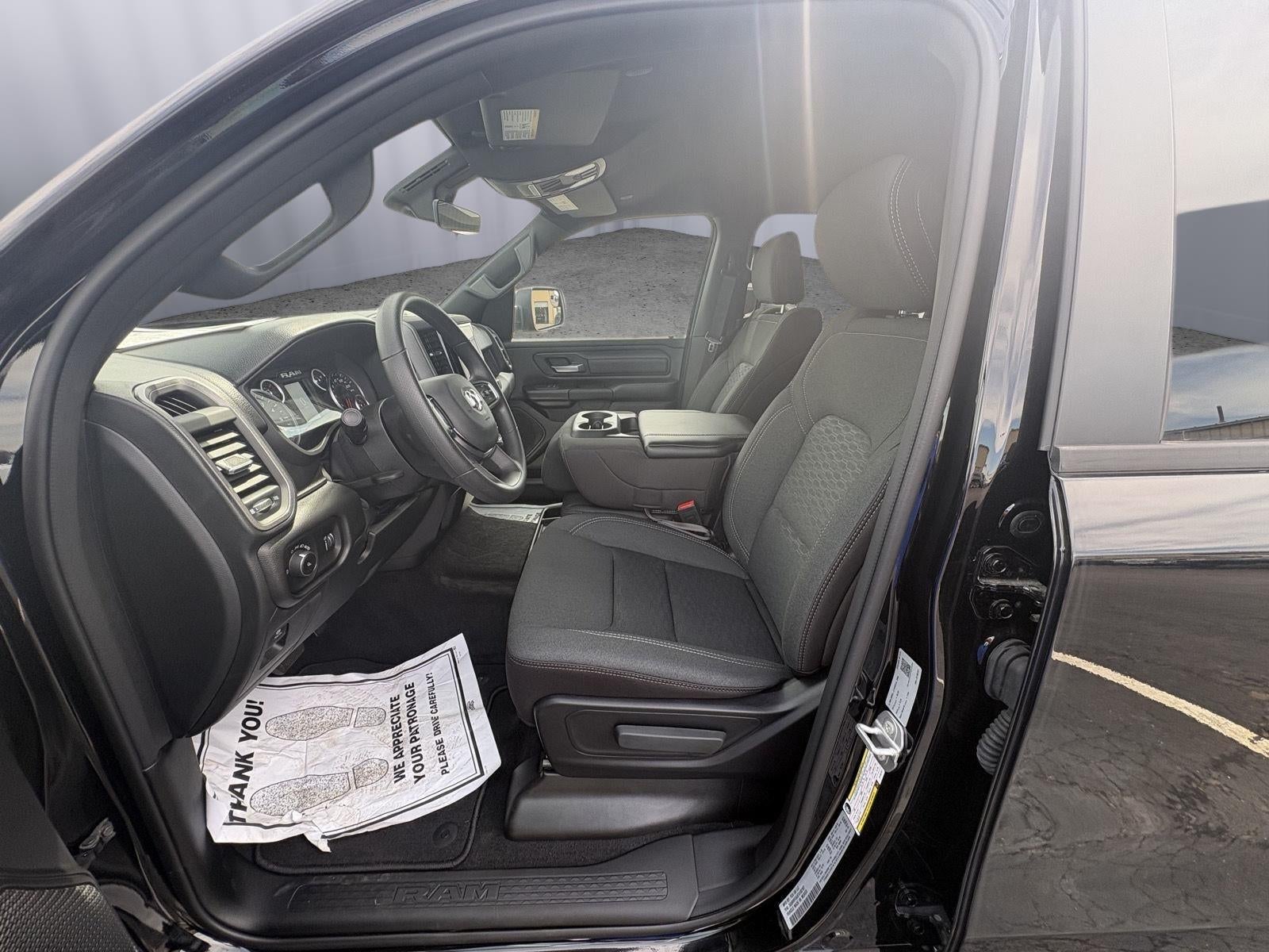 2026 RAM 1500 RAM 1500 TRADESMAN CREW CAB 4X4 5'7' BOX