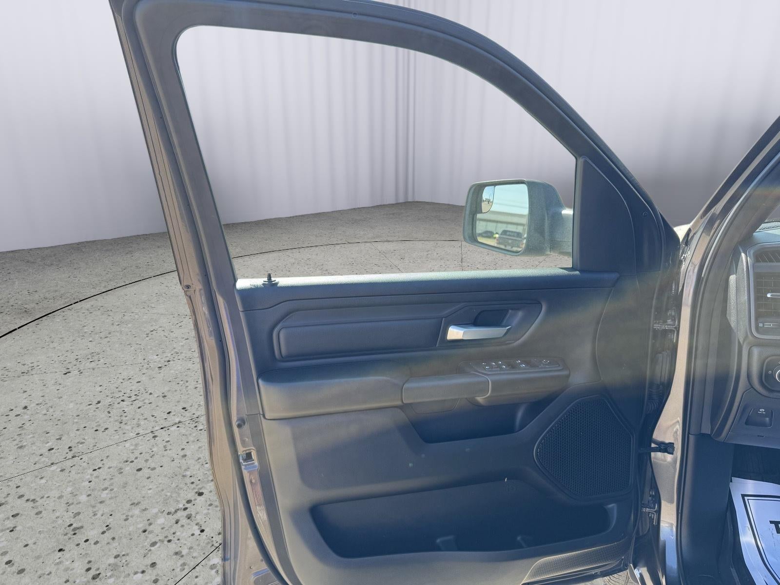 2026 RAM Ram 1500 RAM 1500 TRADESMAN CREW CAB 4X4 5'7' BOX