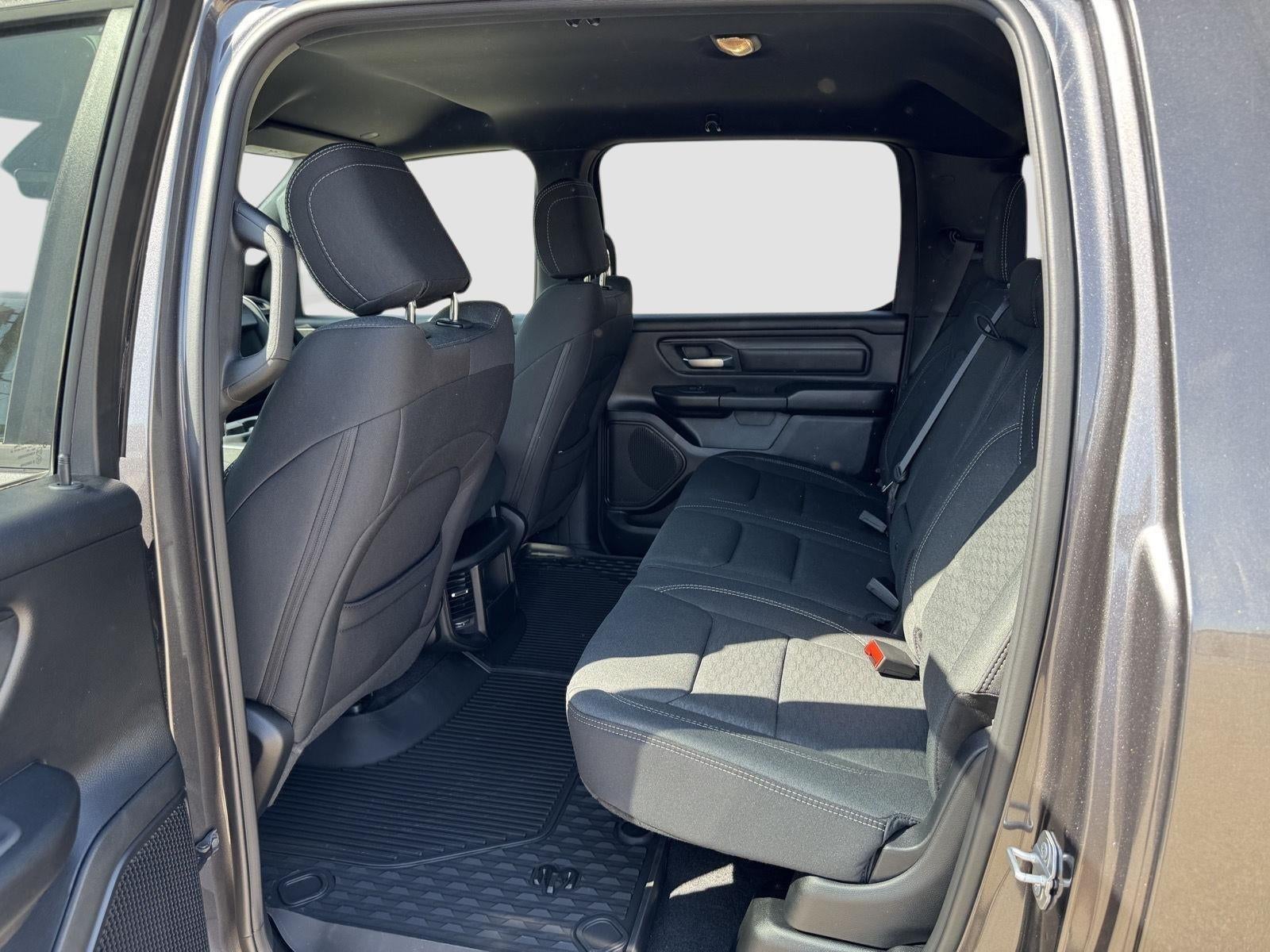 2026 RAM Ram 1500 RAM 1500 TRADESMAN CREW CAB 4X4 5'7' BOX