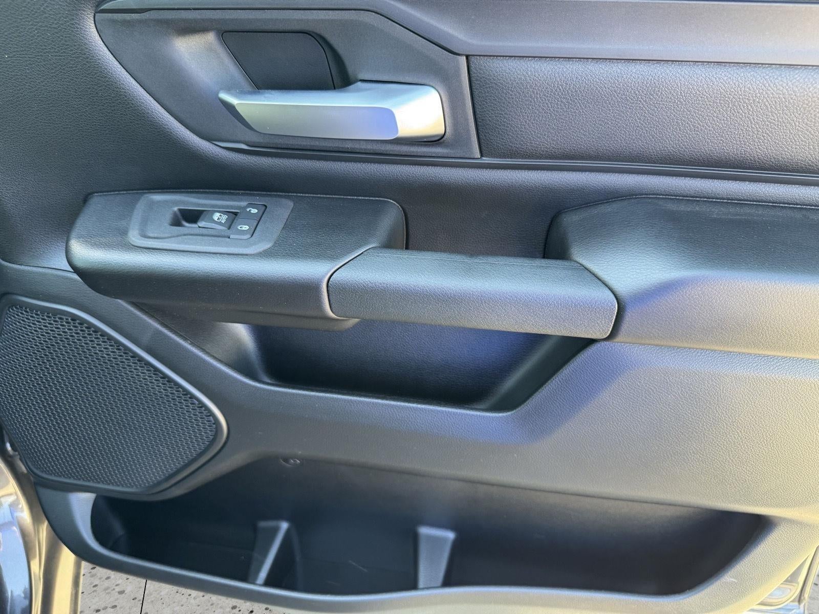 2026 RAM Ram 1500 RAM 1500 TRADESMAN CREW CAB 4X4 5'7' BOX