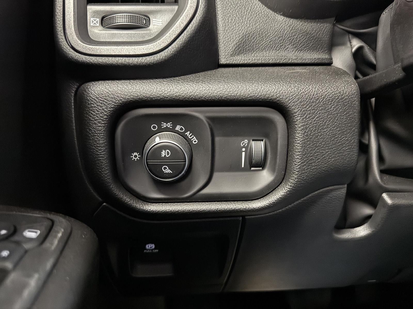 2026 RAM Ram 1500 RAM 1500 WARLOCK CREW CAB 4X4 5'7' BOX