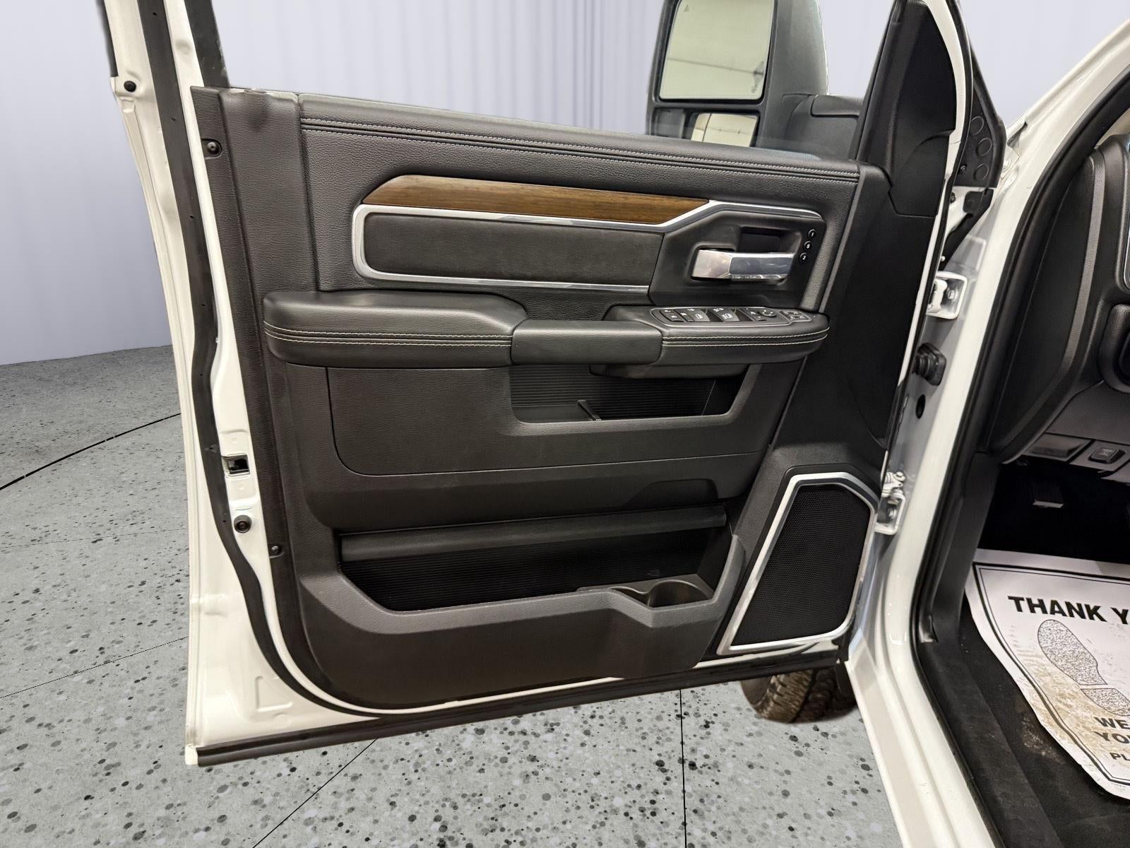 2024 RAM 2500 Laramie Crew Cab 4x4 6'4' Box