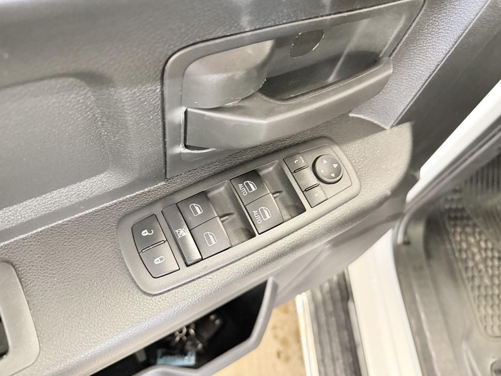 2022 RAM 2500 Tradesman Crew Cab 4x4 8' Box