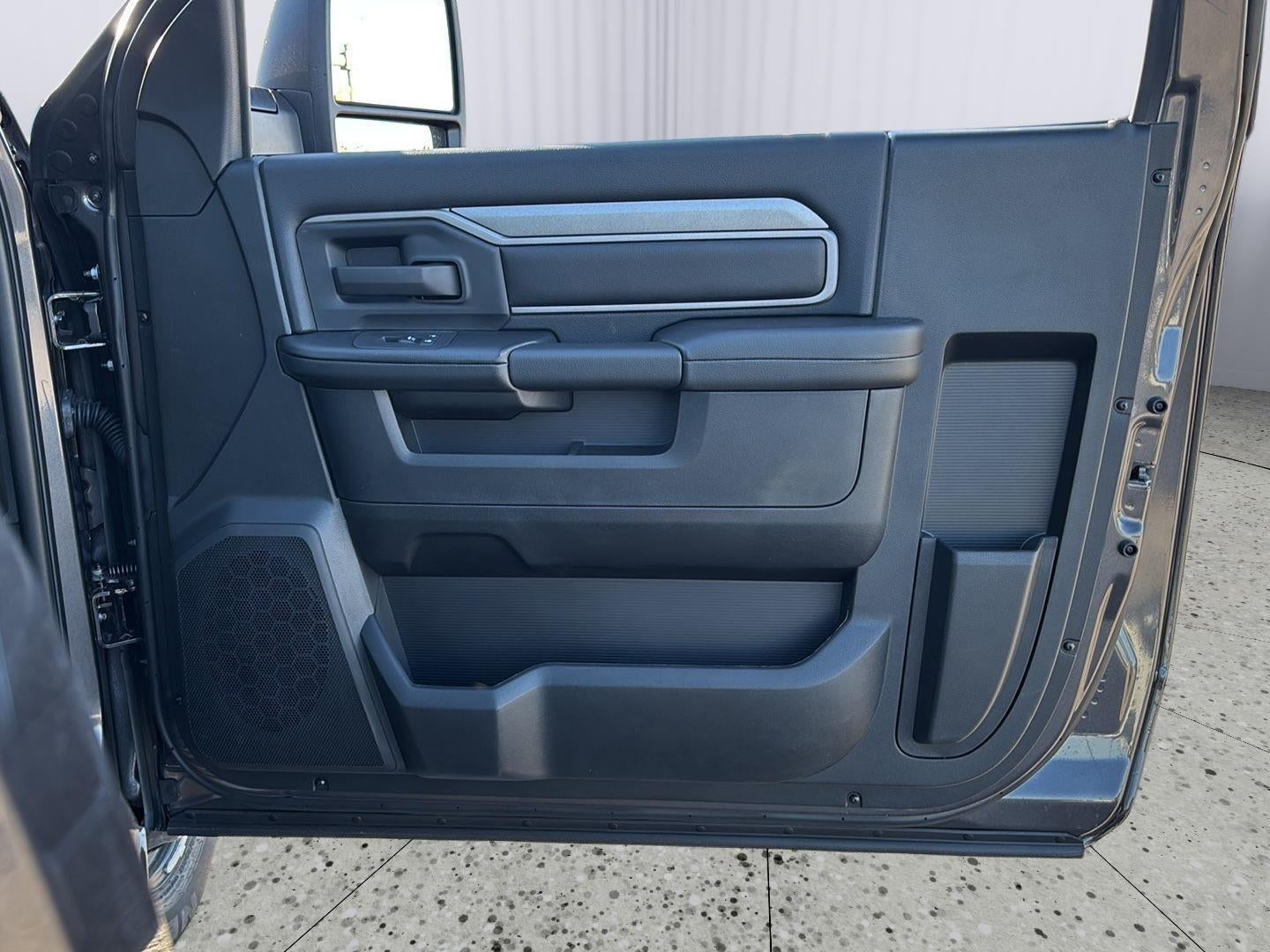 2026 RAM Ram 3500 Chassis Tradesman/Big Horn