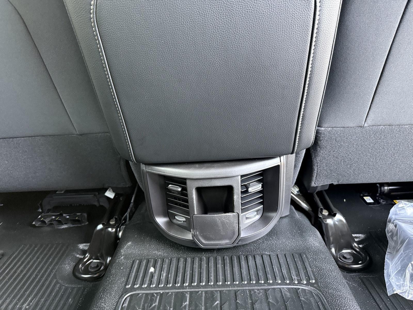 2026 RAM Ram 3500 Chassis Cab RAM 3500 TRADESMAN CREW CAB CHASSIS 4X4 60' CA