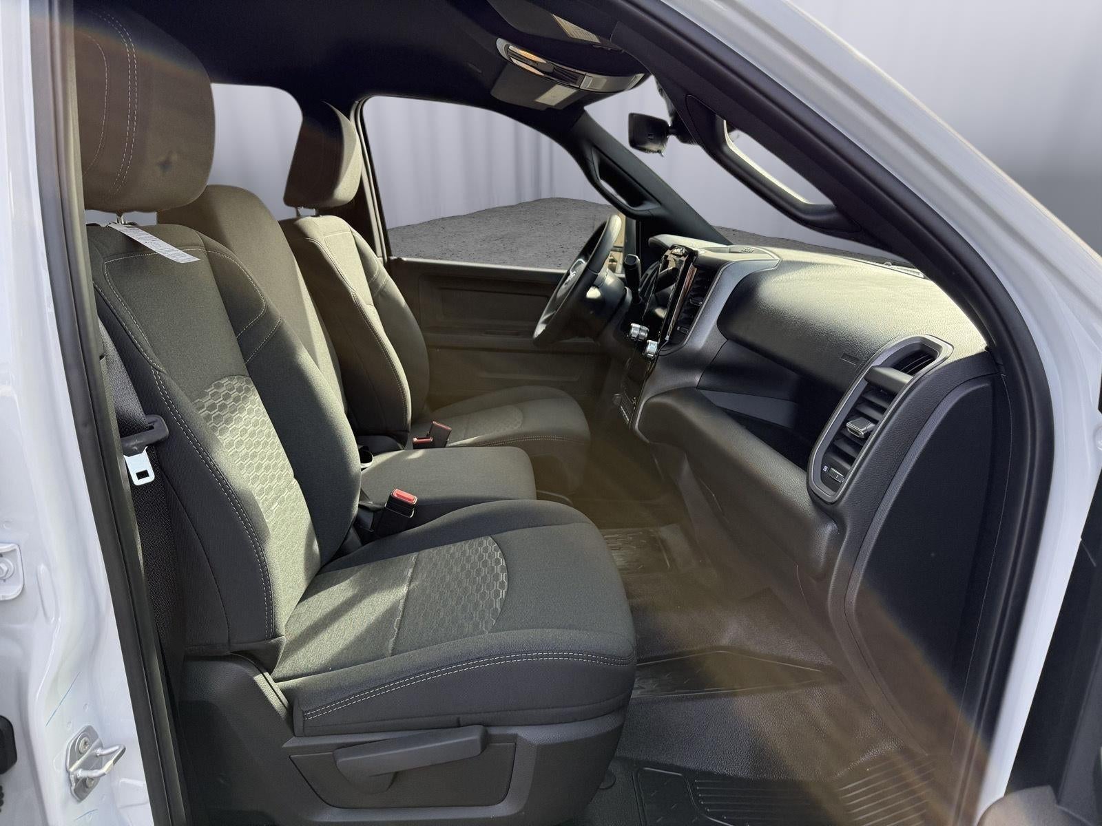 2026 RAM Ram 3500 Chassis Cab RAM 3500 TRADESMAN CREW CAB CHASSIS 4X4 60' CA