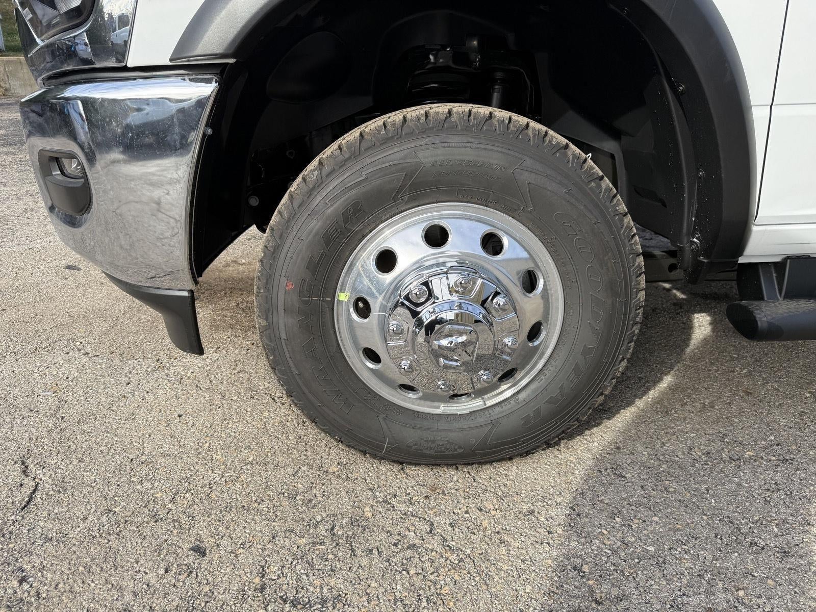 2026 RAM Ram 3500 Chassis Cab RAM 3500 TRADESMAN CREW CAB CHASSIS 4X4 60' CA