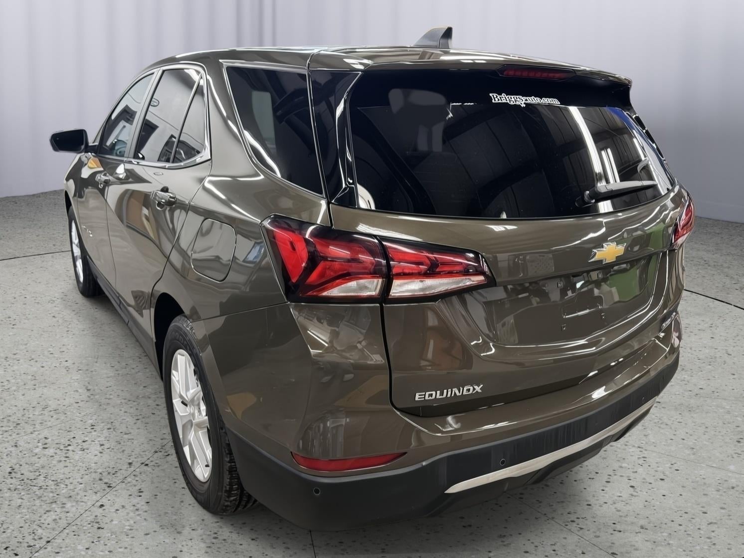 Used 2024 Chevrolet Equinox LT with VIN 3GNAXUEG0RL243392 for sale in Kansas City