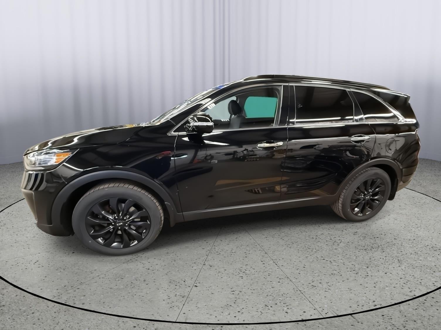 Used 2020 Kia Sorento S with VIN 5XYPG4A53LG692975 for sale in Kansas City