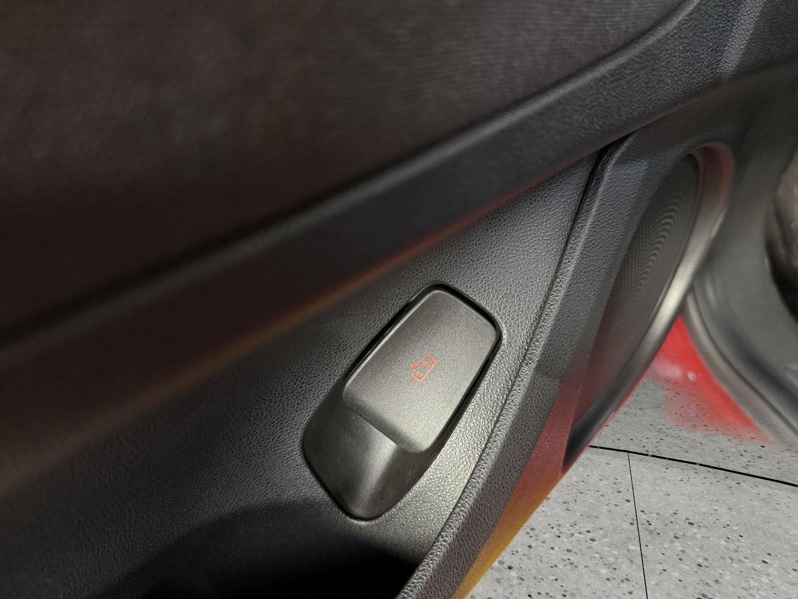 2024 FIAT FIAT 500e 500e INSPI(RED)