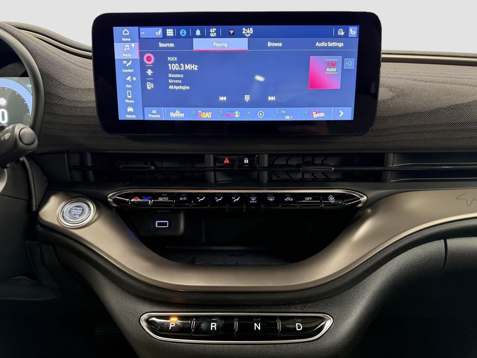 2025 FIAT FIAT 500e GIORGIO ARMANI Collector's Edition