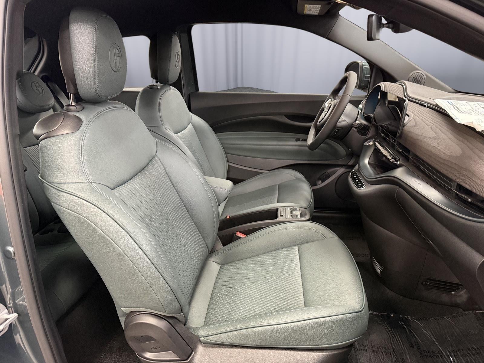 2025 FIAT FIAT 500e GIORGIO ARMANI Collector's Edition