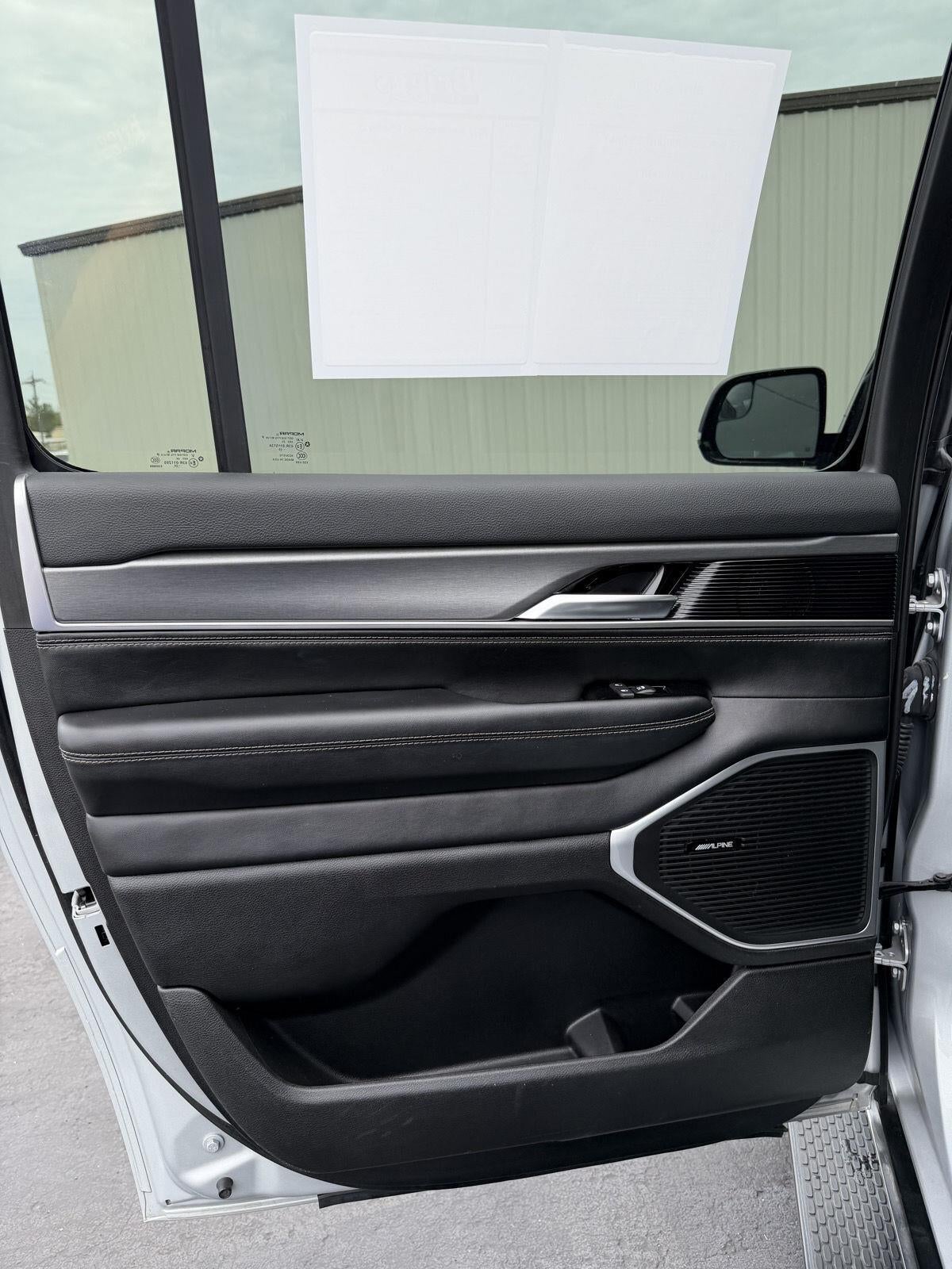 2025 Jeep Wagoneer L Series II