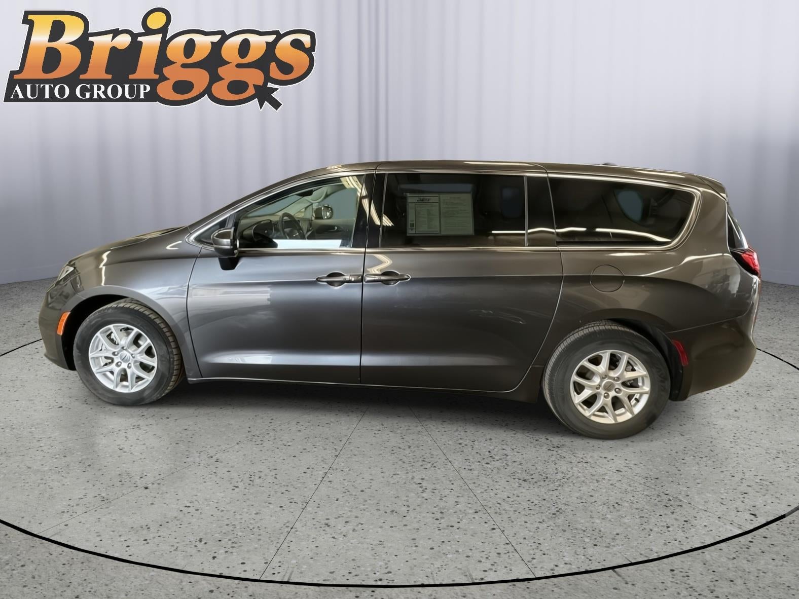 2023 Chrysler Pacifica Touring L