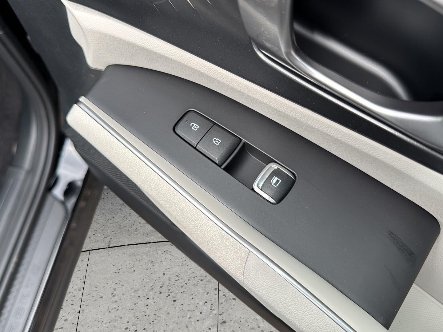 2025 Kia Sorento EX