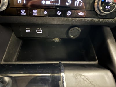 2024 Mitsubishi Outlander ES