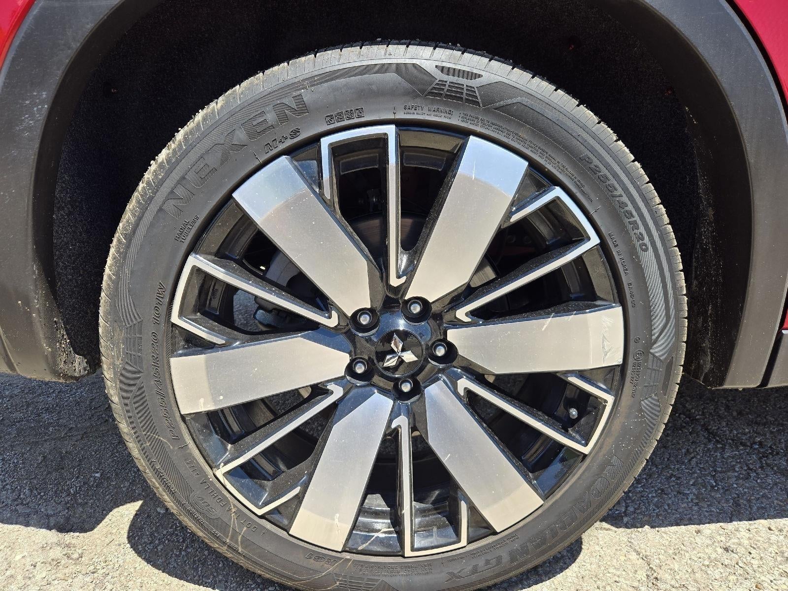 2025 Mitsubishi Outlander SE