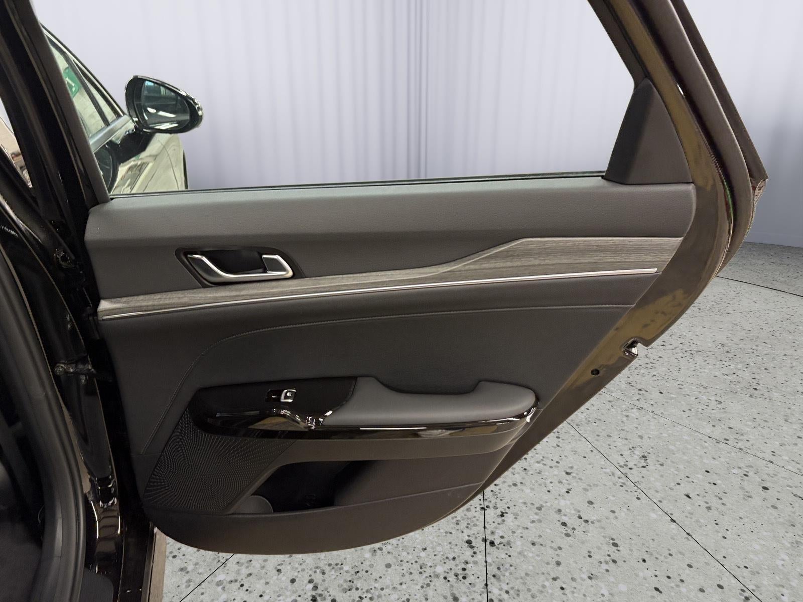 2025 Kia K5 EX