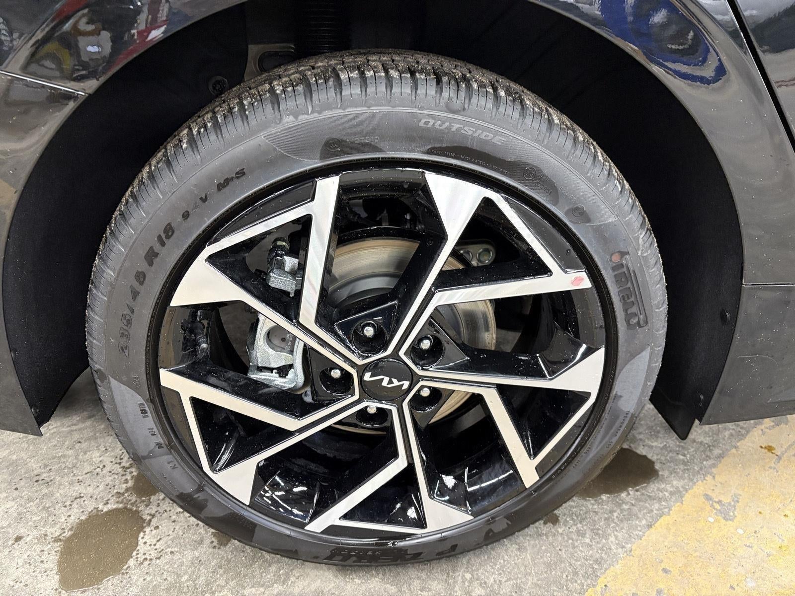 2025 Kia K5 EX