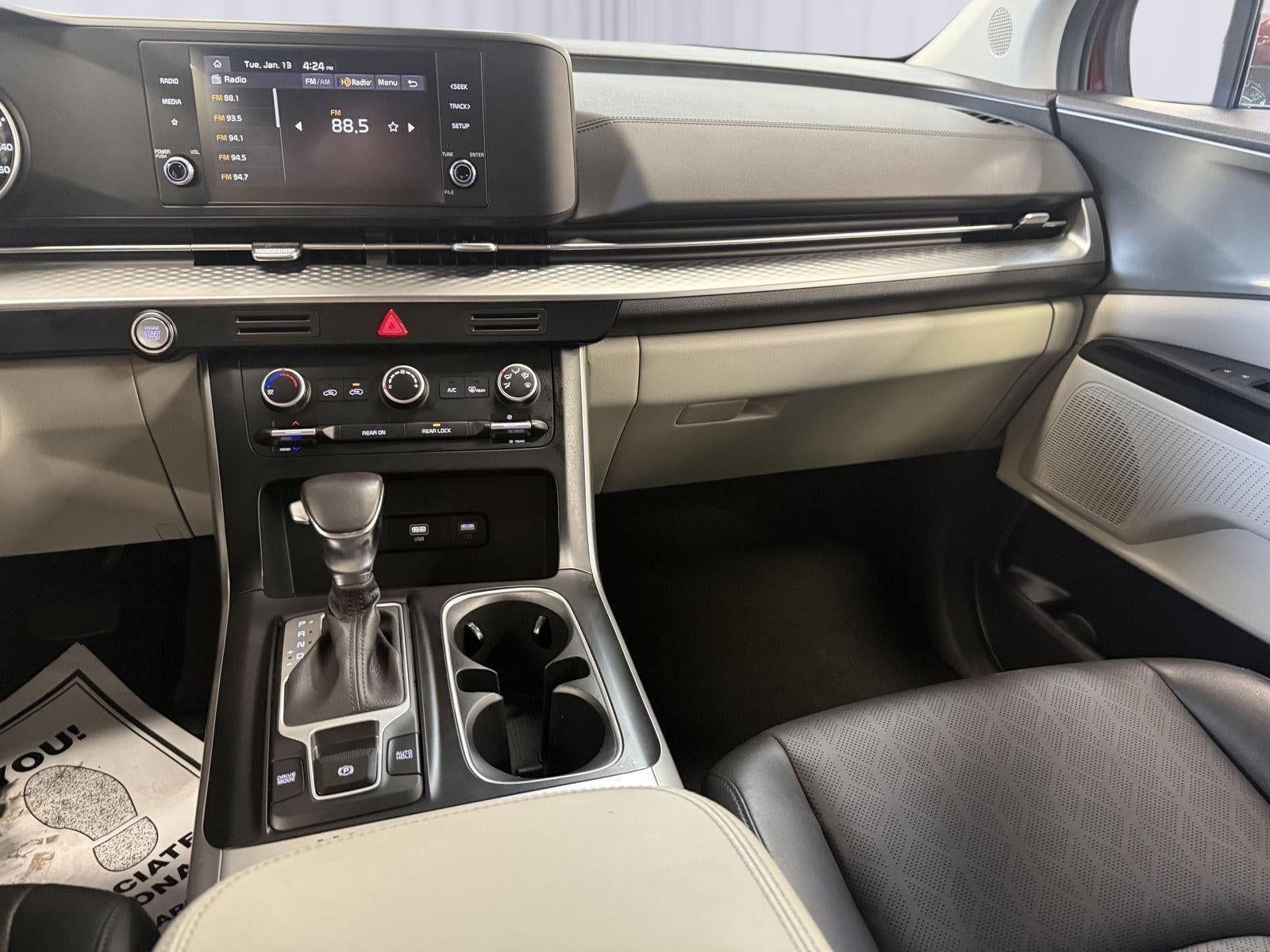 2024 Kia Carnival LX