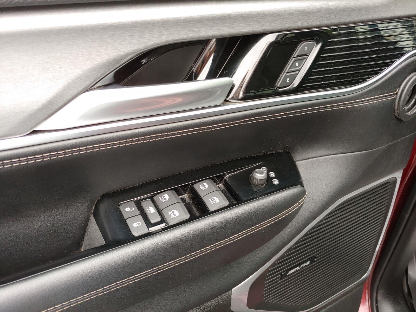 2024 Jeep Wagoneer Series II Carbide