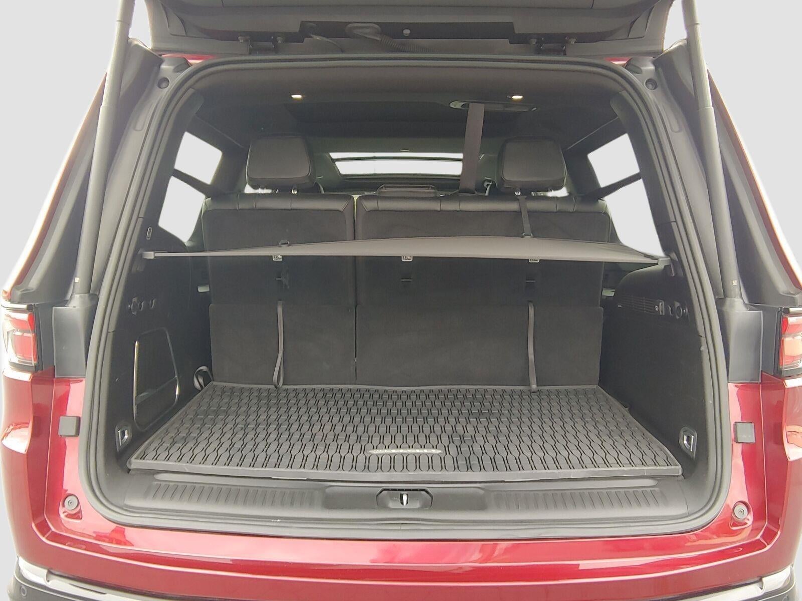 2024 Jeep Wagoneer Series II Carbide