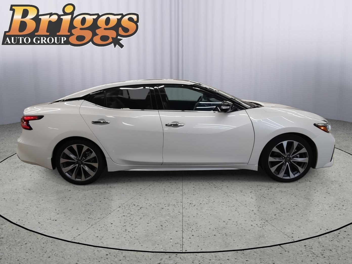 2023 Nissan Maxima Platinum