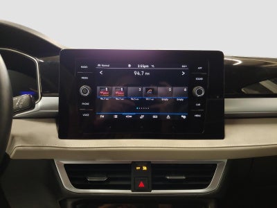 2025 Volkswagen Taos SE