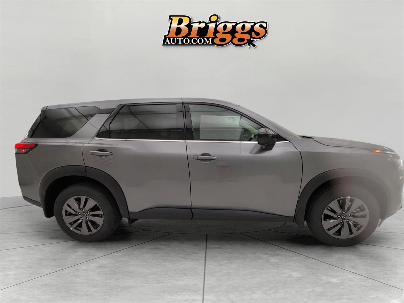 2024 Nissan Pathfinder S