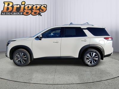 2024 Nissan Pathfinder SL