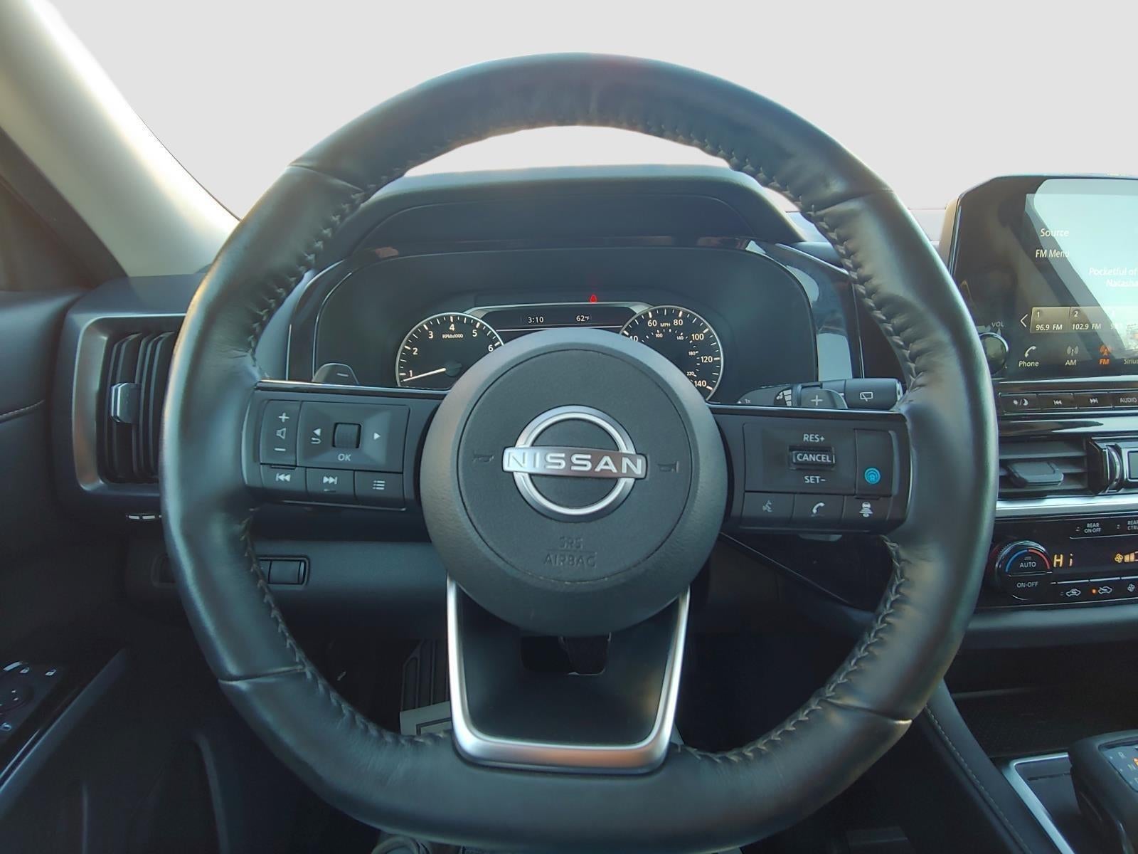 2024 Nissan Pathfinder SL